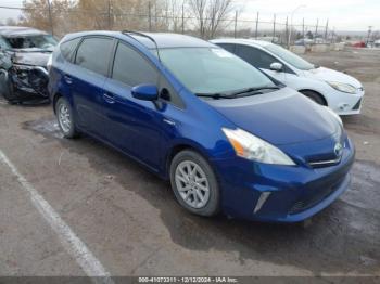  Salvage Toyota Prius v