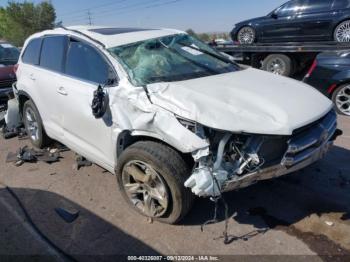  Salvage Toyota Highlander