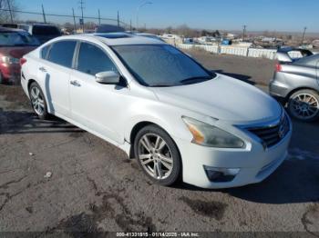  Salvage Nissan Altima