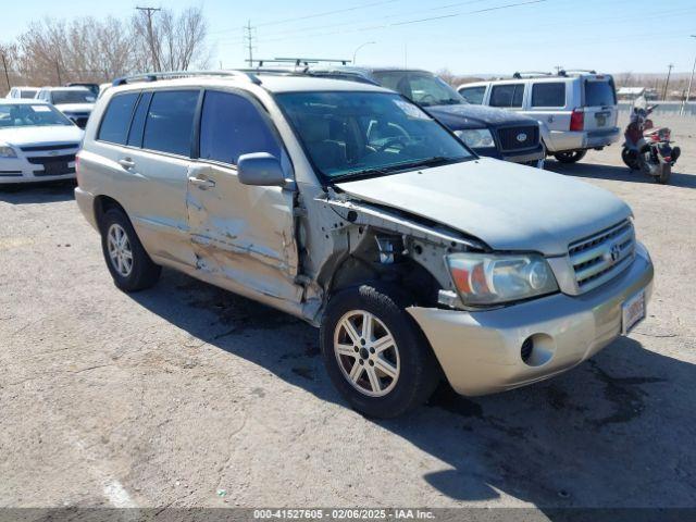  Salvage Toyota Highlander