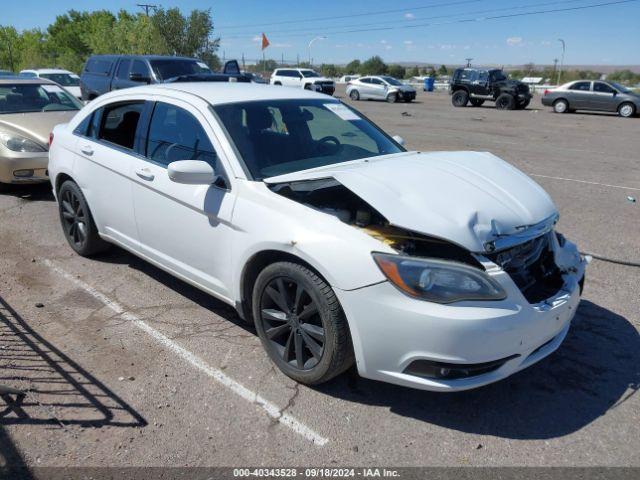  Salvage Chrysler 200