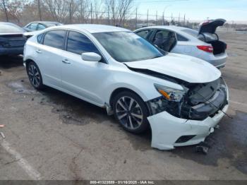  Salvage Nissan Altima