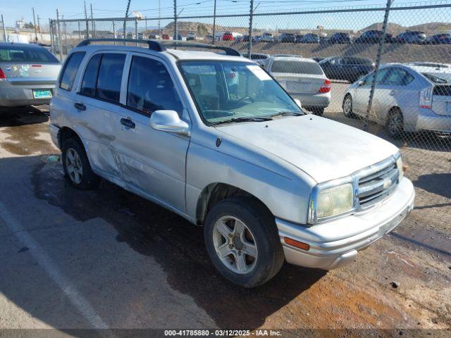  Salvage Chevrolet Tracker