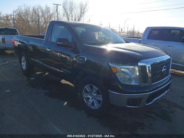  Salvage Nissan Titan