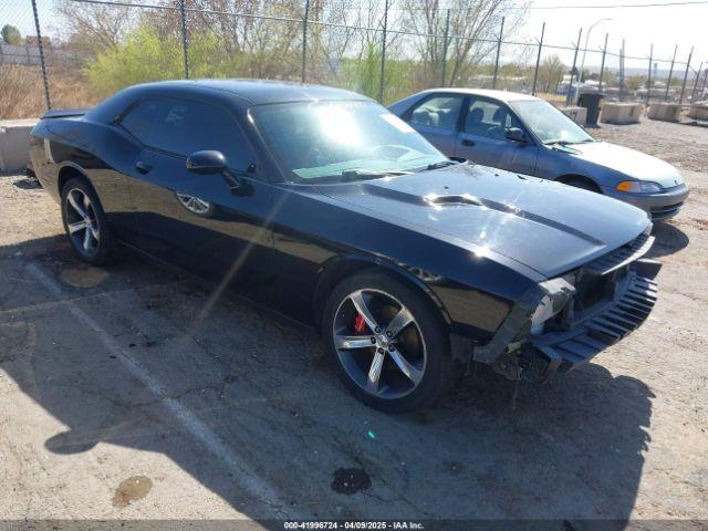  Salvage Dodge Challenger
