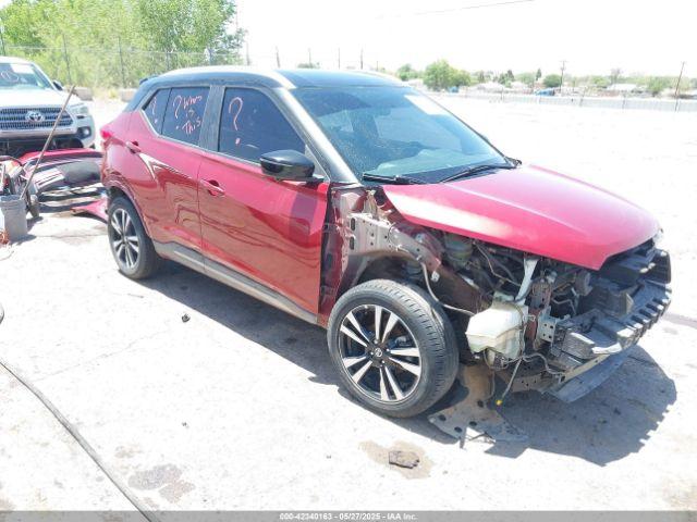  Salvage Nissan Kicks