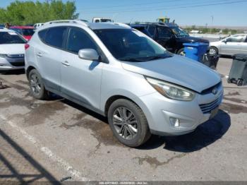  Salvage Hyundai TUCSON