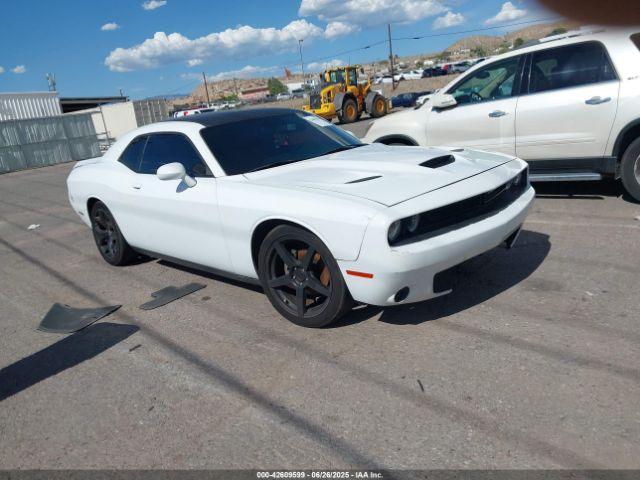  Salvage Dodge Challenger
