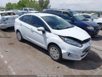  Salvage Ford Fiesta