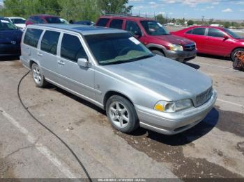  Salvage Volvo V70