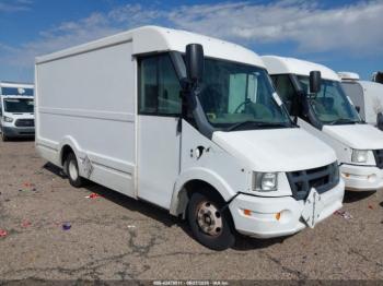 Salvage Isuzu Commercial Van
