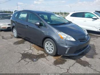  Salvage Toyota Prius v