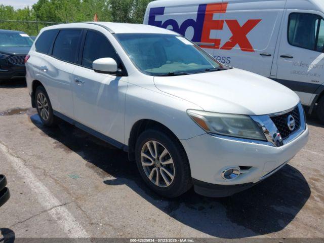  Salvage Nissan Pathfinder
