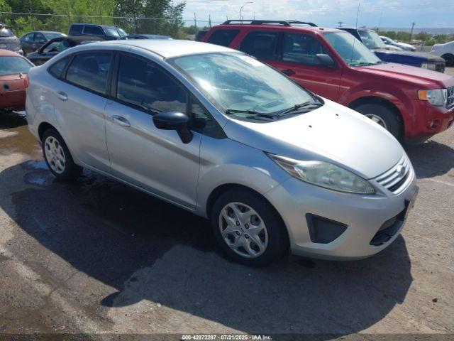  Salvage Ford Fiesta