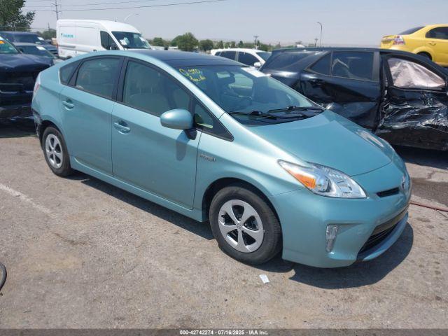 Salvage Toyota Prius
