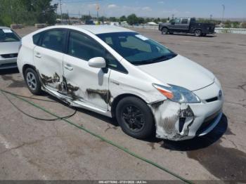  Salvage Toyota Prius