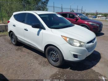  Salvage Hyundai TUCSON