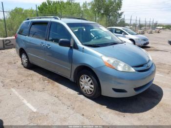  Salvage Toyota Sienna