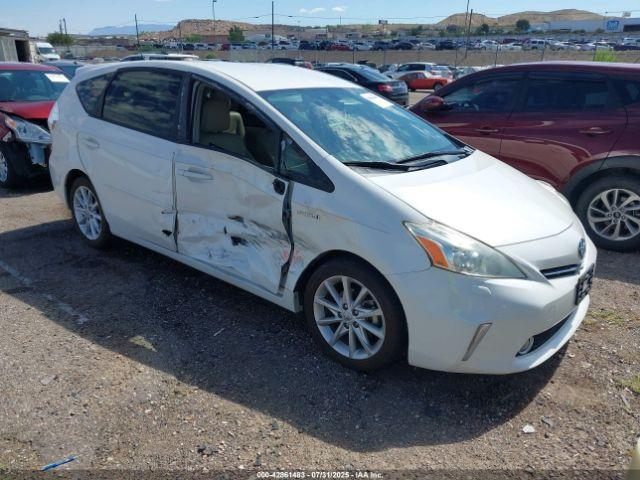  Salvage Toyota Prius v