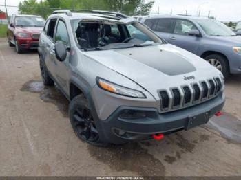  Salvage Jeep Cherokee
