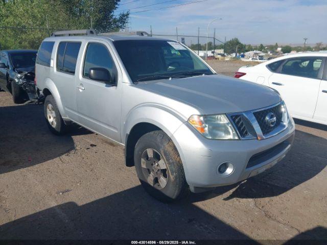  Salvage Nissan Pathfinder