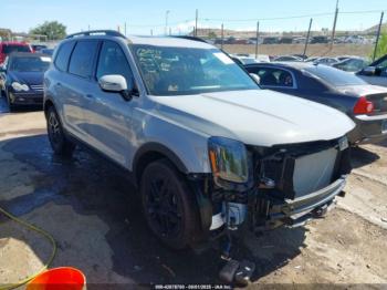  Salvage Kia Telluride