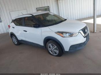  Salvage Nissan Kicks