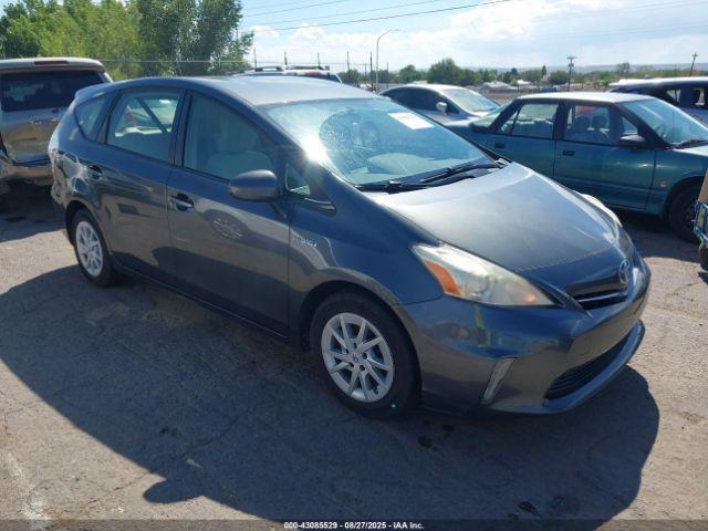  Salvage Toyota Prius v