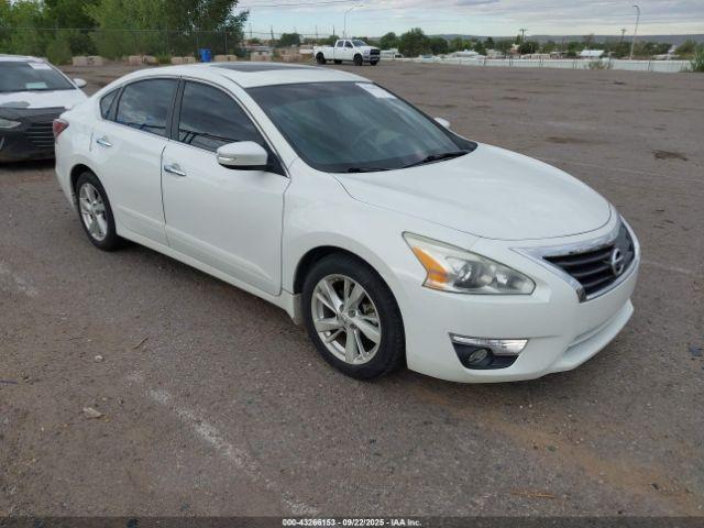  Salvage Nissan Altima