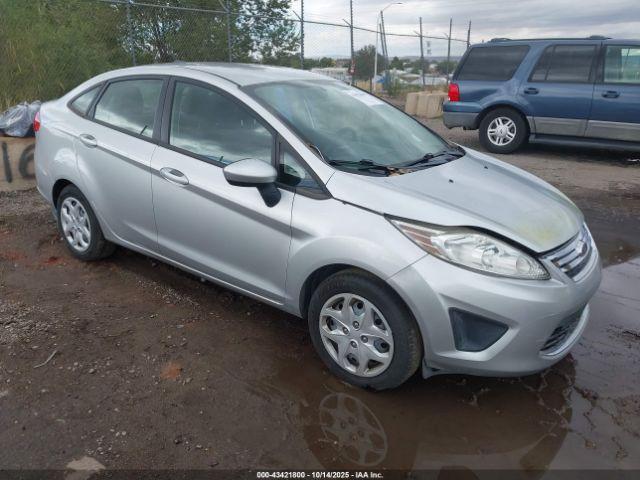  Salvage Ford Fiesta