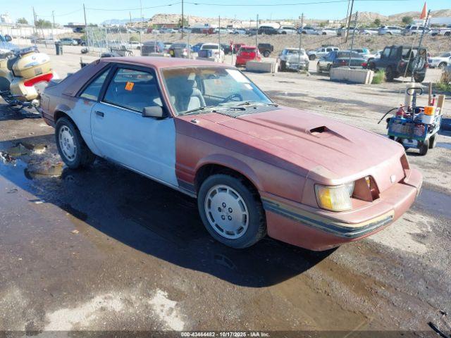  Salvage Ford Mustang