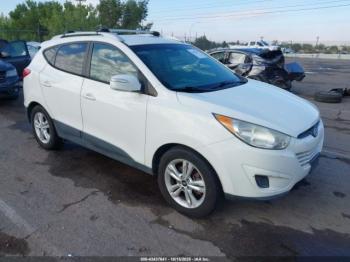  Salvage Hyundai TUCSON
