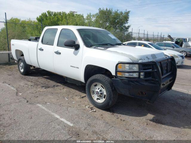  Salvage Chevrolet Silverado 2500