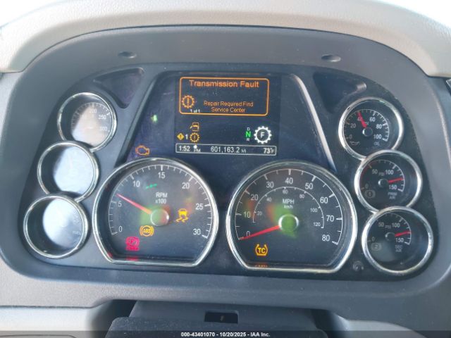 Peterbilt 579 Image 5