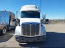 Peterbilt 579 Image 10
