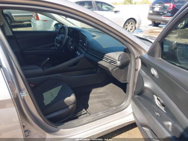 Hyundai ELANTRA Se Image 14