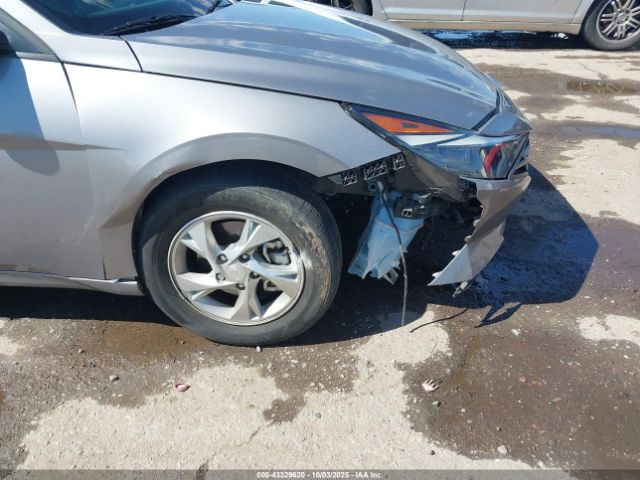 Hyundai ELANTRA Se Image 17