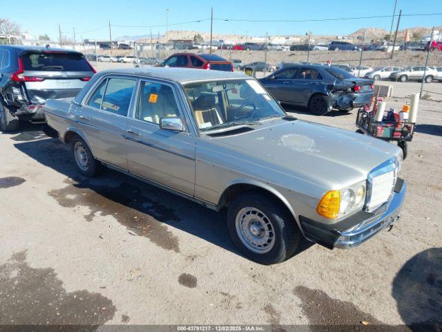  Salvage Mercedes-Benz 300