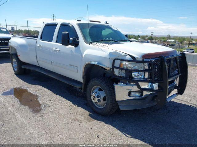  Salvage Chevrolet Silverado 3500