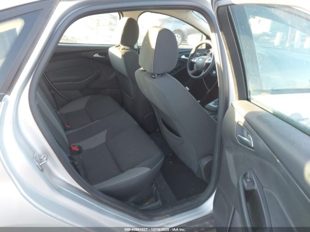 Ford Focus Se Image 7