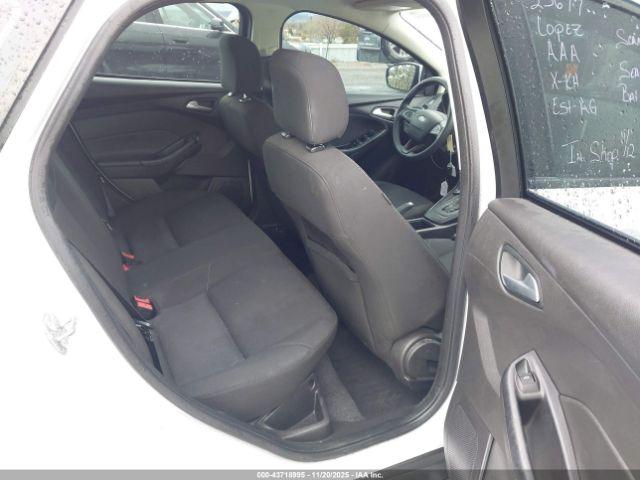 Ford Focus Se Image 10