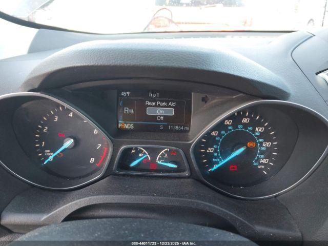 Ford Escape Titanium Image 3