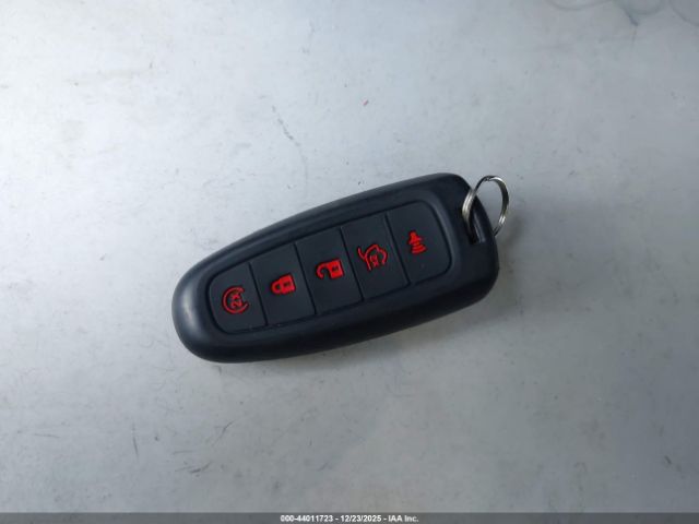 Ford Escape Titanium Image 8