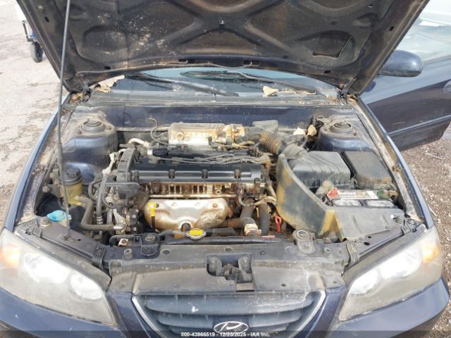 Hyundai ELANTRA Image 5