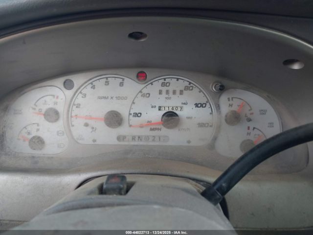 Ford Explorer Image 10