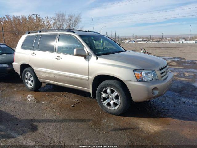  Salvage Toyota Highlander