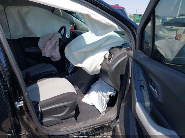 Chevrolet Trax Awd Ls Image 13