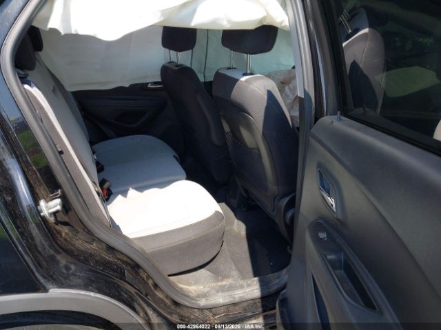 Chevrolet Trax Awd Ls Image 5