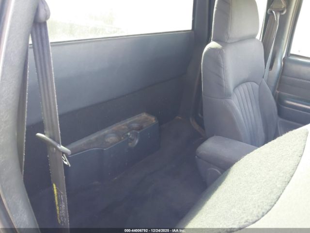 Chevrolet S-10 Ls Image 10