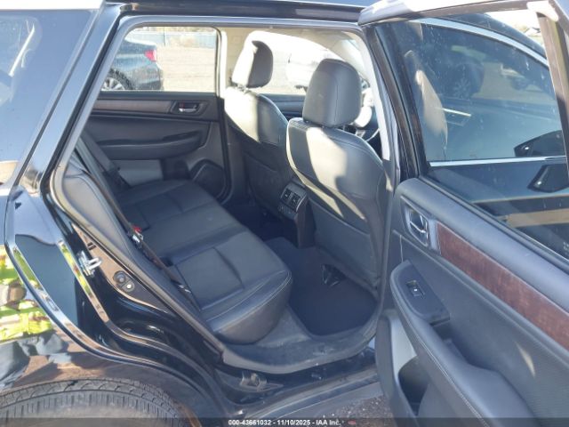 Subaru Outback 2.5i Limited Image 6